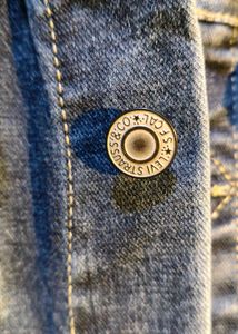 Levi's Denim Jacket - Classic Style