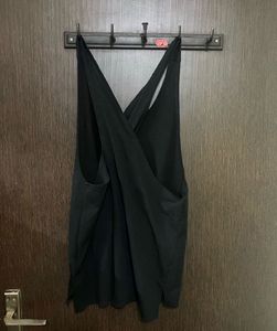 Nike Sporty Athletic Gym Top