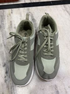 Stylish Green Casual Sneakers