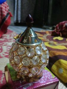 Crystal Matki Showpiece