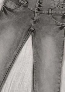 Women Stylish Grey Jeans