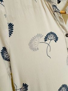 very beautiful kurta 1 time wear.