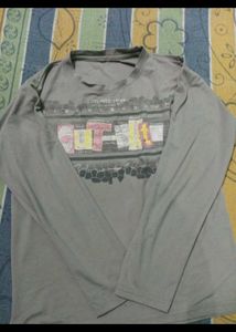 Gray Long Sleeve Graphic T-Shirt