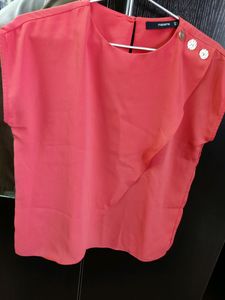 Madame - Formal Top (In the Size S)