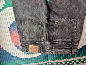levi’s unisex baggy jeans