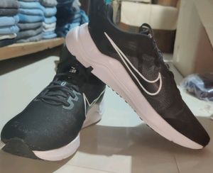 Nike Men Casual Shoes. Unused. No Coins.