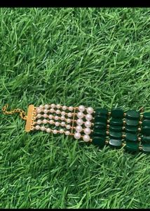 Elegant Beaded Necklace and Bracelet Set