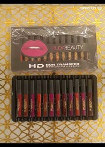 HUDA BEAUTY Non-Transfer Liquid Lipstick Set