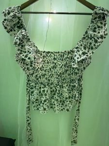 Chic Smocked Floral Crop Top