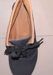 Black Ballet Flats