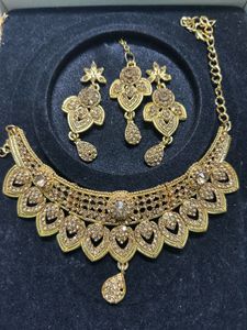 Exquisite Gold-Toned Indian Jewelry Set