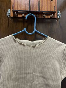 Ribbed Lettuce Hem Crop Top