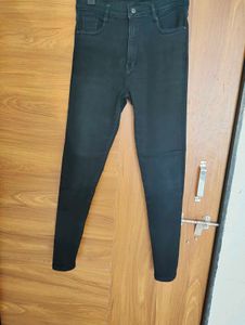 Black Skinny Fit Jeans