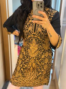 Elegant Black &amp; Gold kashmiri Kurta
