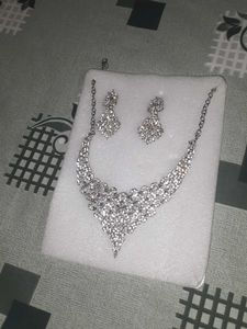 Sparkling Rhinestone Necklace & Earring Set
