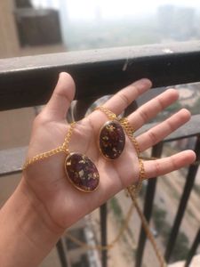 Resin Rose Flowers 🌹 Preserved Necklaces...