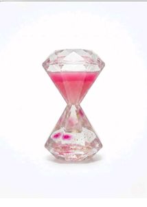 Diamond-Shaped Liquid Motion Desk Toy
