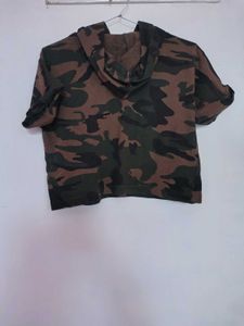 Camouflage Cropped top