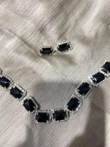 Elegant Black Gemstone Necklace &amp; Earrings Set