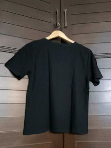 Zudio Women Regular Fit Classic Black T-Shirt