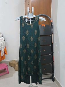 Elegant Green Kurta with Gold Print