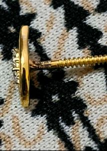 18 carat pure gold stud#fixed price