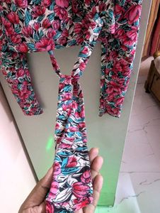 Cute Floral Print Crop Top with Tie🌸