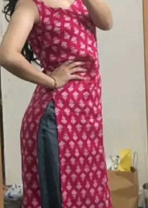 Pink Floral Print Kurti