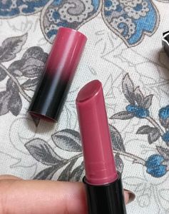 Staze 9to9 Lip Gloss Balm
