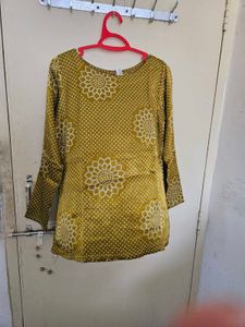 Stylish Women's Yellow Printed Kurta set