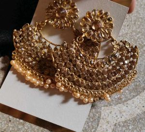 Beautiful ZUMKEE Jhumka Earrings