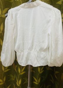 Chic White V-Neck Blouse