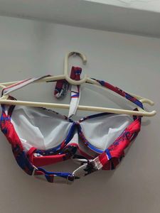 Sexy n Stylish Printed Bikini Top / swim suit to