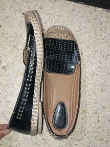used  Women's Flats