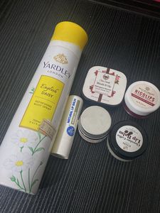 Lip Combo With Free Body Spray