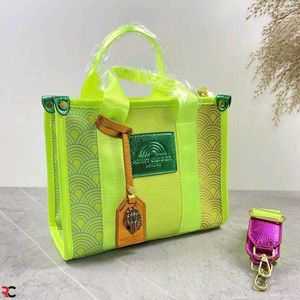 KURT GEIGER LONDON* ( NO BOX) *SOUTHBANK TOTE CROS