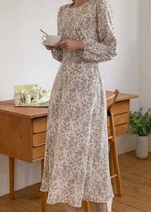 Vintage Floral Maxi Dress 🪞✨️