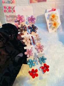 Cute Flower mini claws card