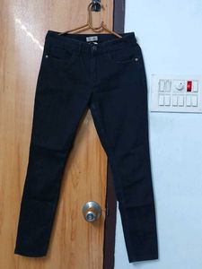 Black Skinny Jeans