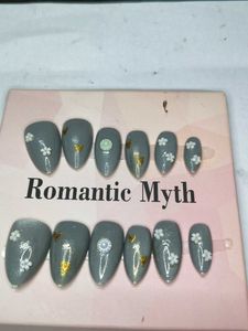 Grey Floral Press-On Nails
