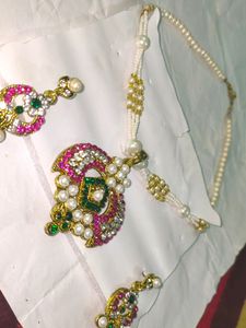 Women's Necklace With Earrings