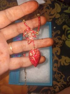 Stunning Strawberry Charm Jewelry Set