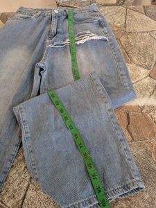 Distressed Wide Leg Jeans