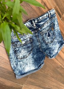 Lightly Ribbed Denim Shorts With Dual Color