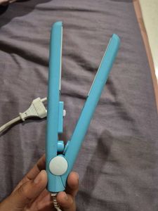 Compact Blue Hair Straightener