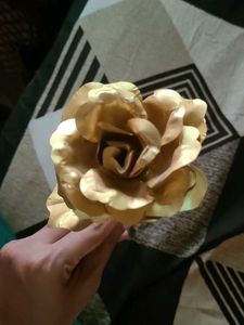 Elegant Gold Rose - Timeless Beauty