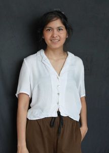 Stylish White Button-Up Crop Top