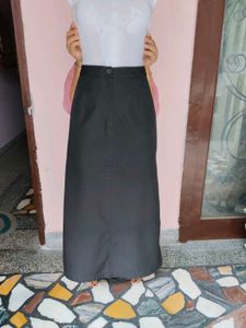 Wrinkle-Free Maxi Skirt with Adjustable Side-Zip