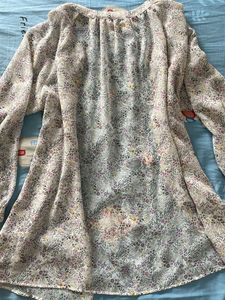 Chic Floral Print Button-Up Blouse