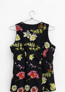Floral Sleeveless Top with Necklace Detail